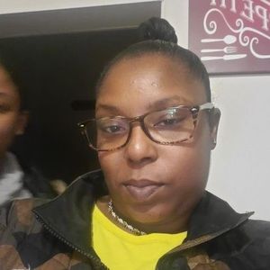 Meet your Posher, Regina